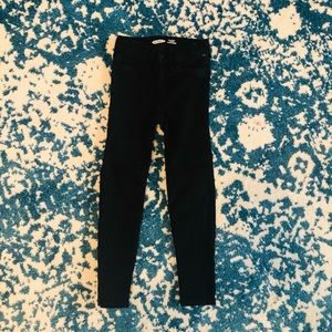 Old Navy Ballerina Jegging 24/7 Built in tough size 6 Black denim.